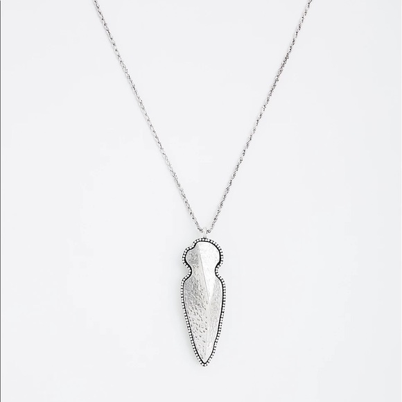 torrid Jewelry - NWT Torrid Pavé Arrowhead Pendant Necklace